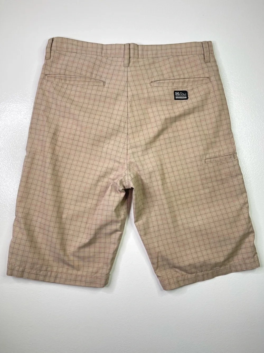 Vintage KR3W Laredo Tan Grid Plaid Skateboard Shorts Y2K Graffiti Lining Size 32